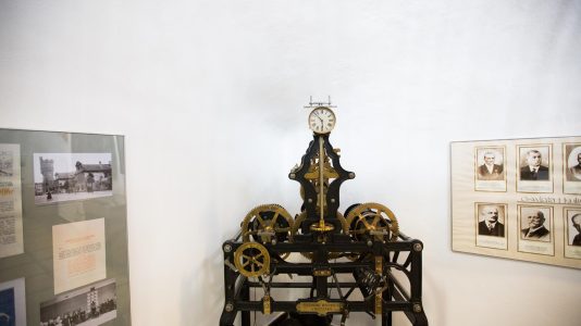 Zegar w Bramie Krakowskiej