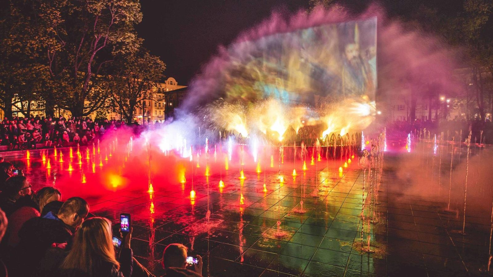 Multimedia shows on Lithuanian Square